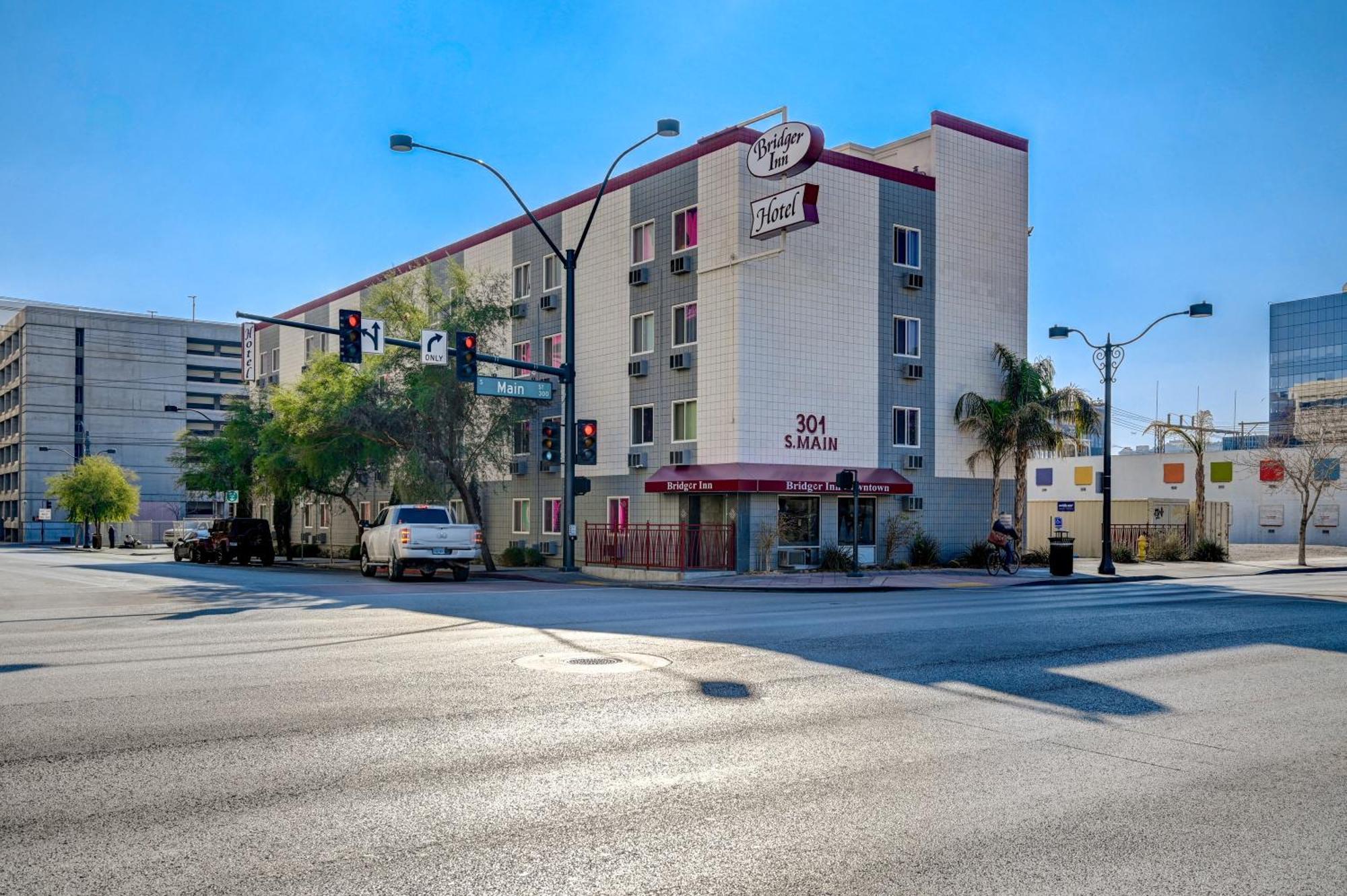 Bridger Inn Hotel Downtown Las Vegas Exterior photo